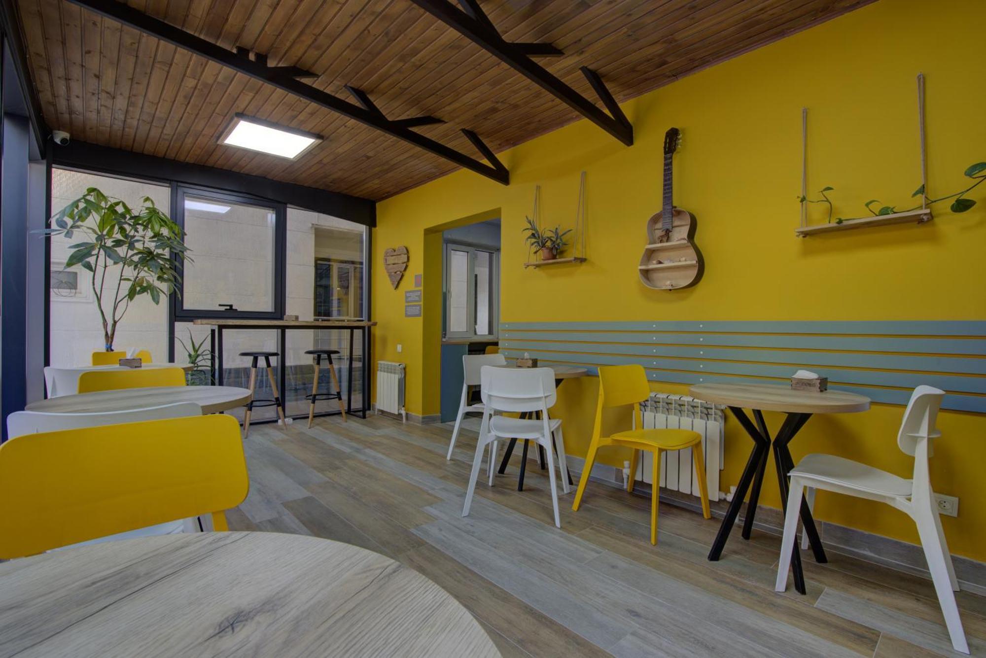 People Hostel & Coworking Bishkek Exterior foto